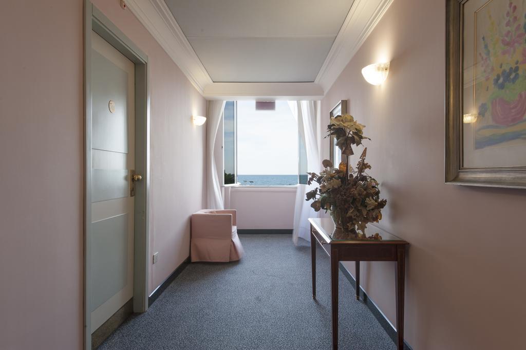Hotel Esplanade Пескара Екстериор снимка