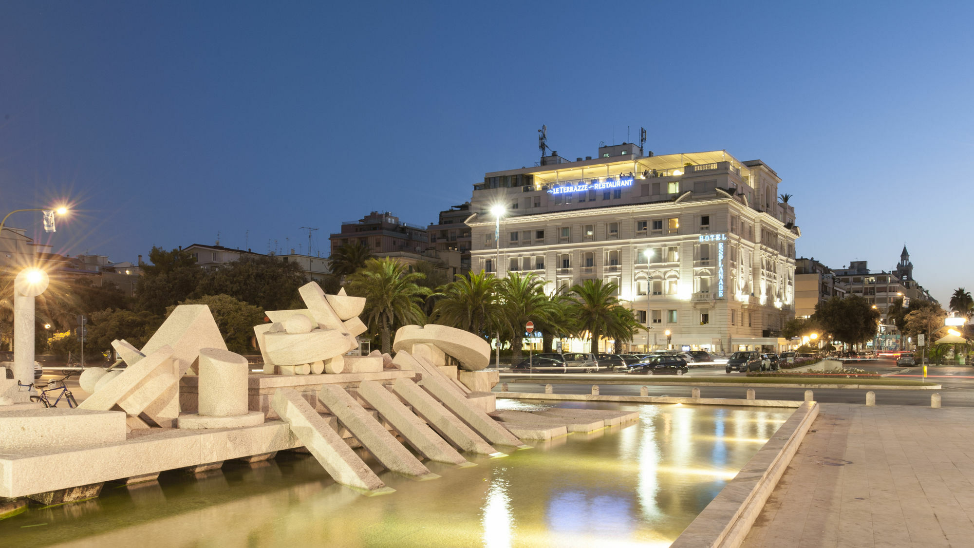 Hotel Esplanade Пескара Екстериор снимка