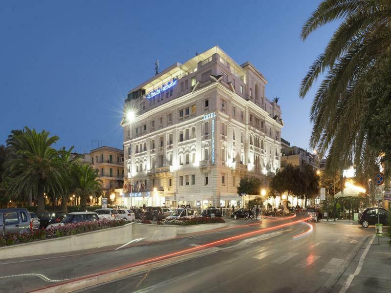 Hotel Esplanade Пескара Екстериор снимка